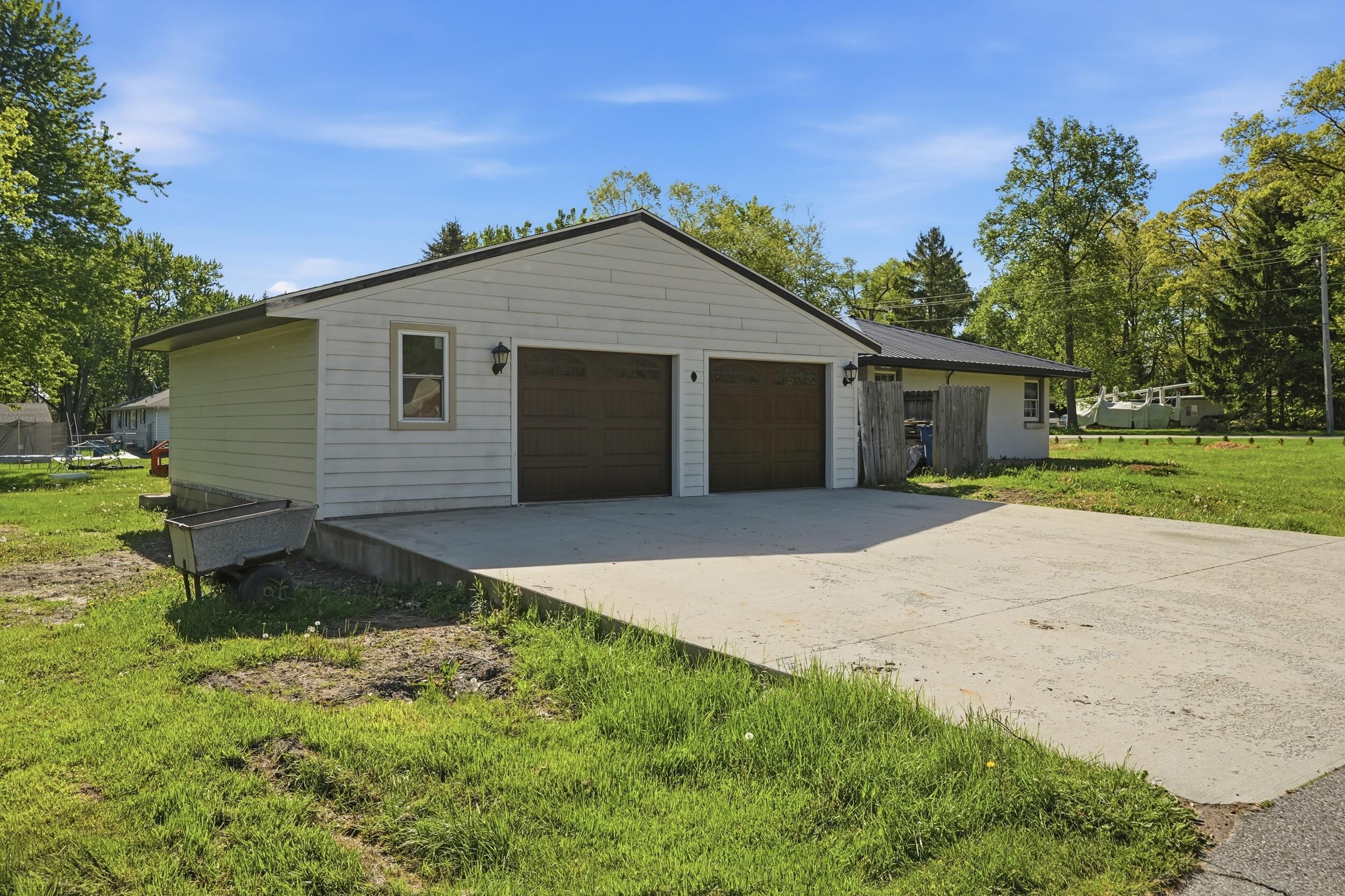 590 East Oak Hill Road Chesterton, IN 46304 - Photo 31 of 31 2500x1665