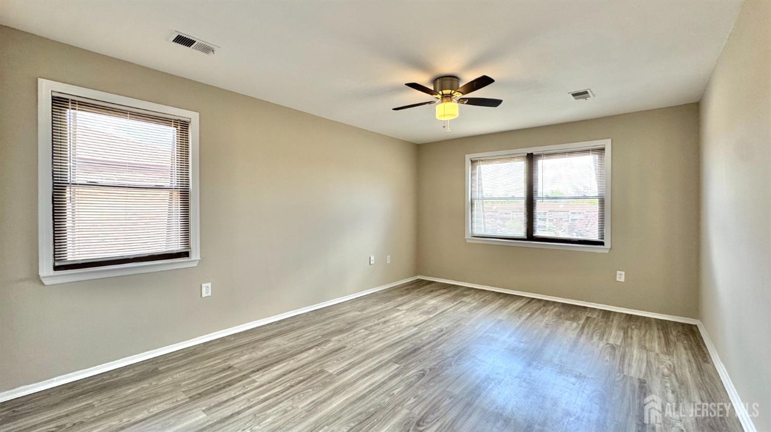 1511 Raspberry Court Edison, NJ 08817 - Photo 12 of 14
