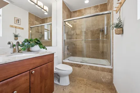 $565,000 | 2547 North Clark Street, Unit 2N, Chicago, IL 60614