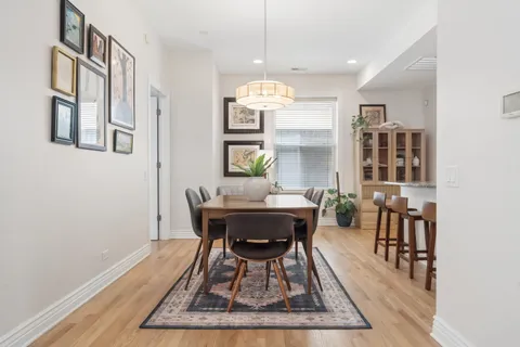 $565,000 | 2547 North Clark Street, Unit 2N, Chicago, IL 60614