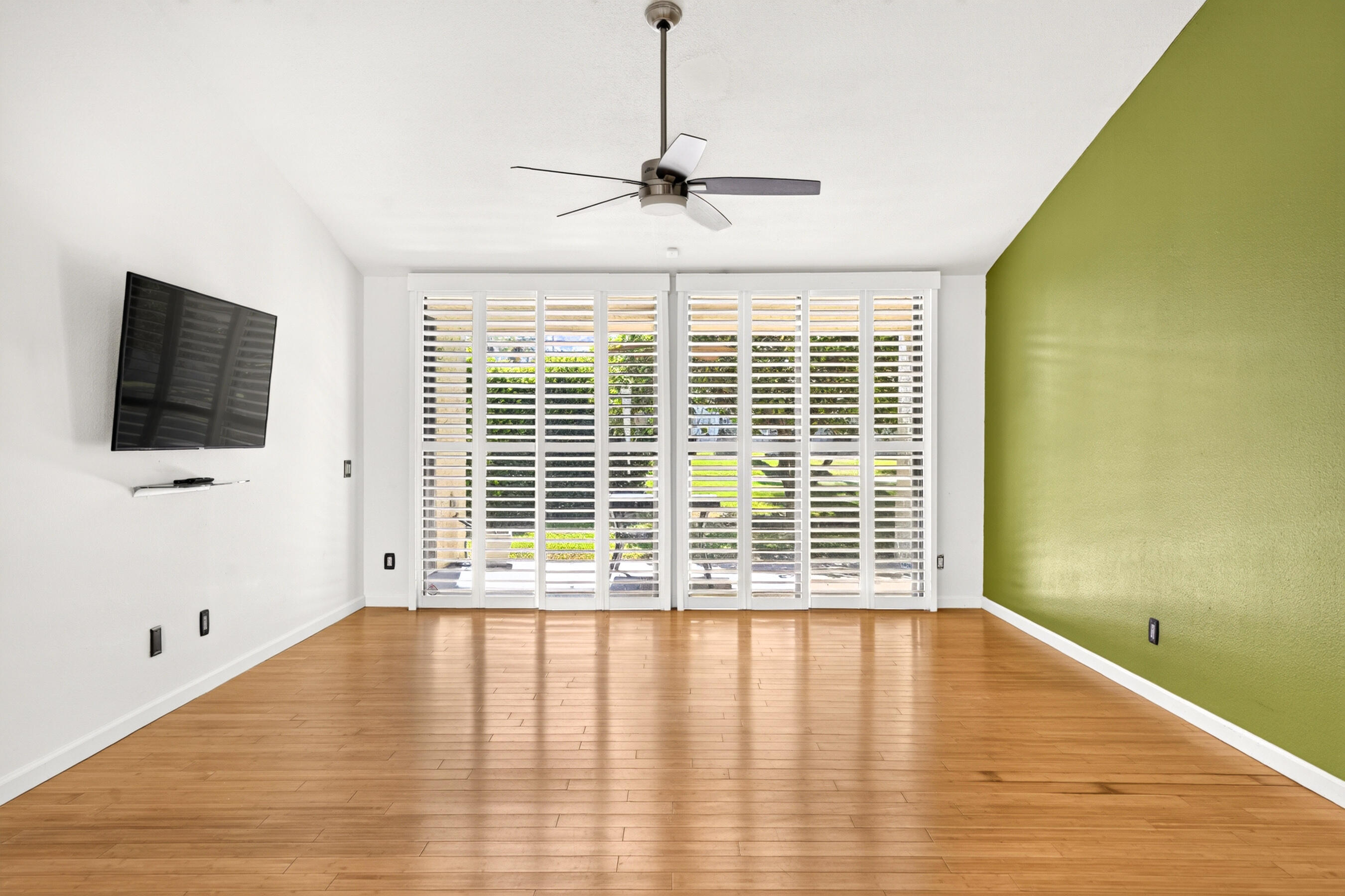 1117 South La Verne Way Palm Springs, CA 92264 - Photo 5 of 35 1117-south-la-verne-way-003