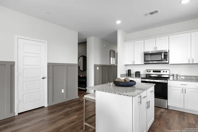 $344,145 | 426 White Heron Way, Marion, TX 78124