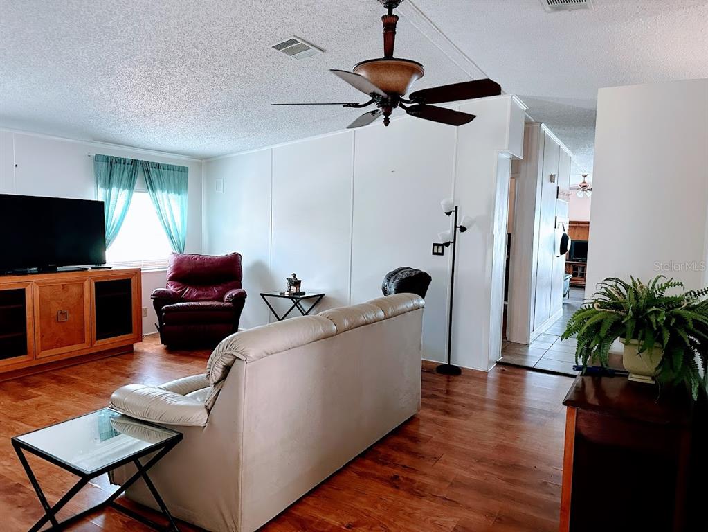 1001 Starkey Road, Unit 358 Largo, FL 33771 - Photo 7 of 38 Gallery Image 7