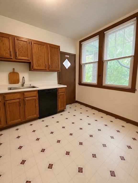 75 Nottinghill Road, Unit 9 Boston, MA 02135 - Photo 3 of 8