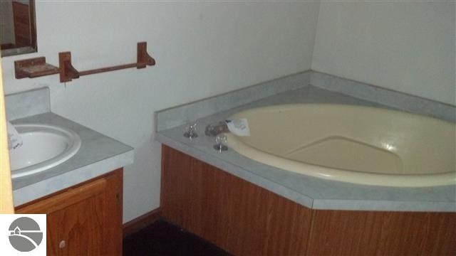4237 North Winn Road Weidman, MI 48893 - Photo 10 of 10 1747587-10.JPG