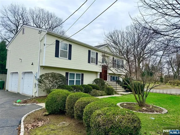 $5,500 | 249 Pascack Road, Paramus, NJ 07652