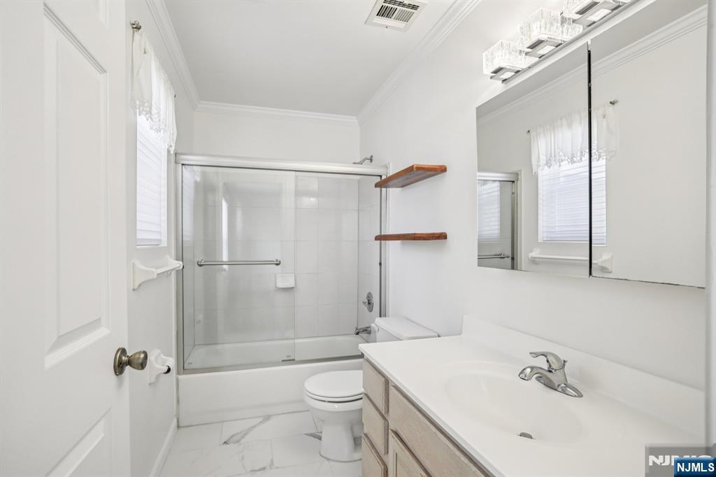 249 Pascack Road Paramus, NJ 07652 - Photo 22 of 41