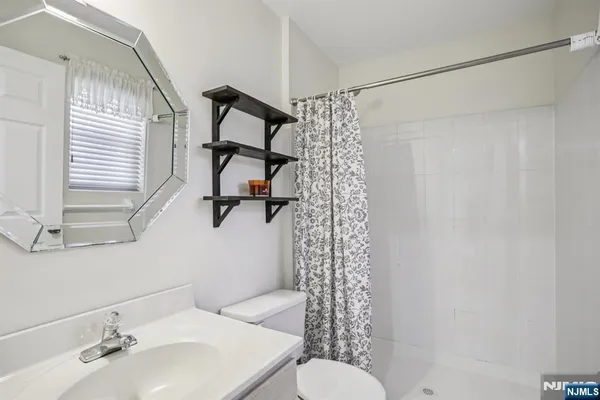 $5,500 | 249 Pascack Road, Paramus, NJ 07652