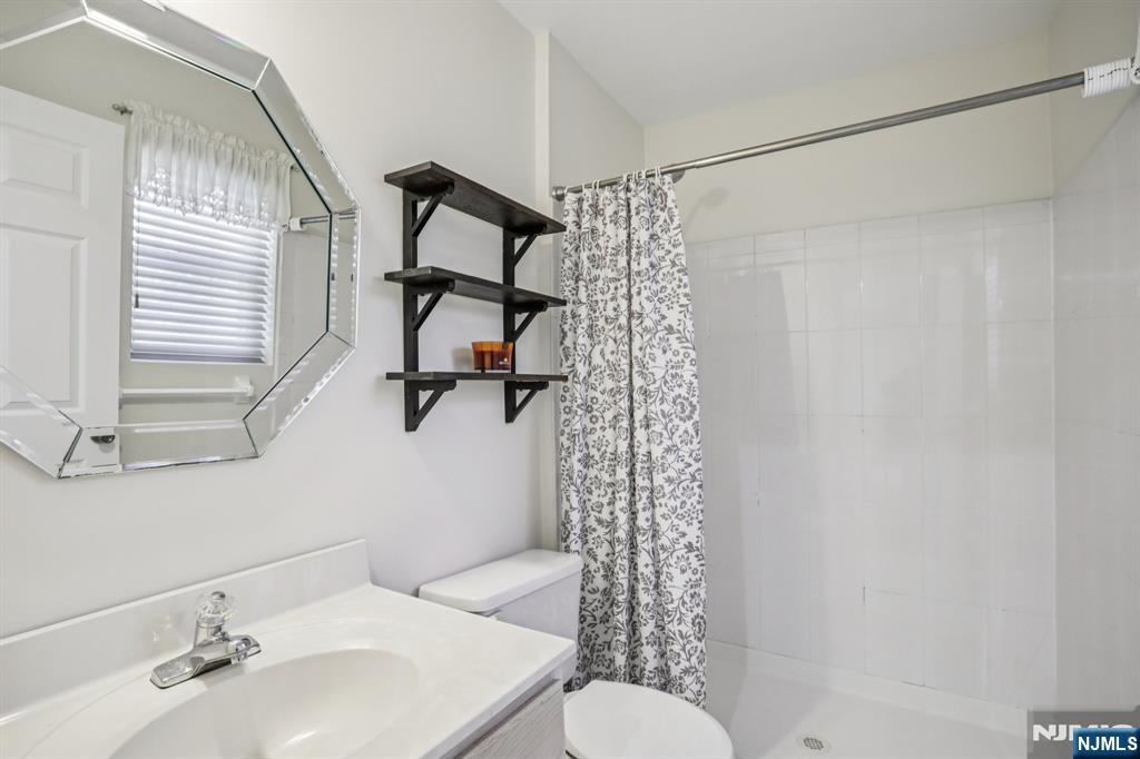 249 Pascack Road Paramus, NJ 07652 - Photo 31 of 41