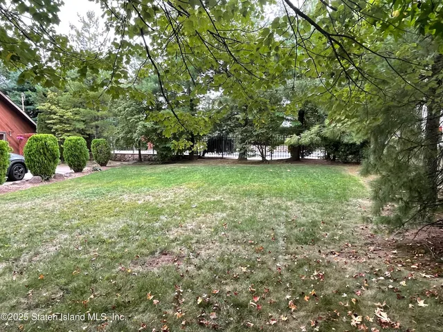 $1,475,000 | 30 Paradise Place | Tottenville