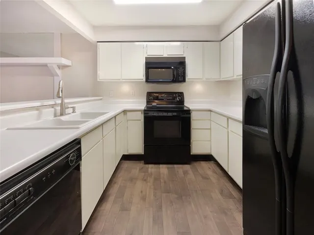 $1,650 | 6823 Greenway Chase Street, Houston, TX 77072