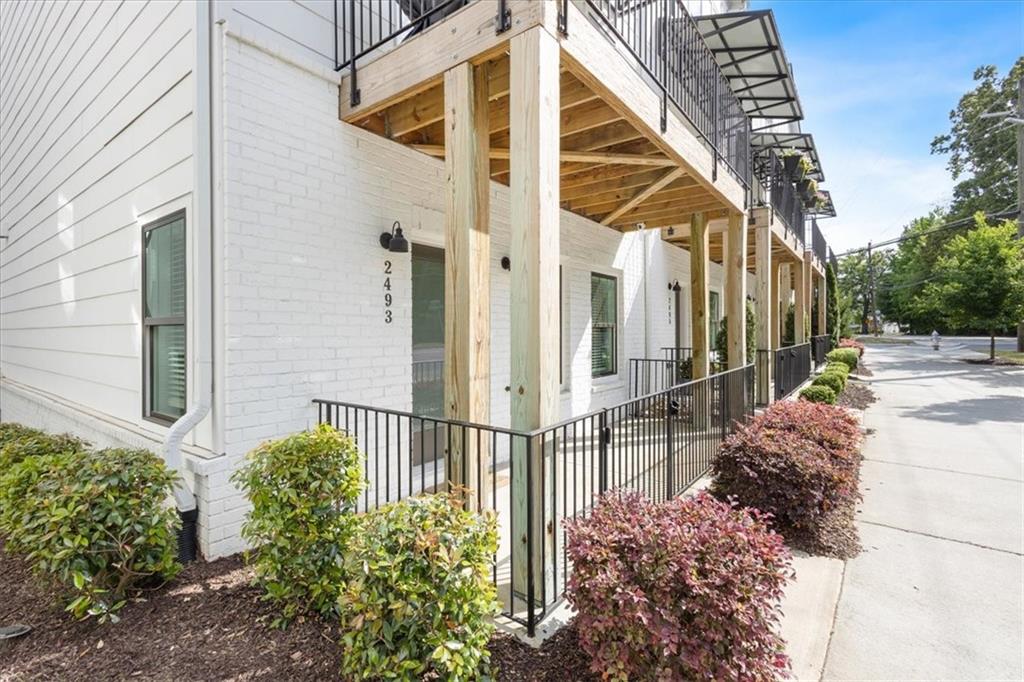 2493 Sycamore Road Northwest, Unit 4 Atlanta, GA 30318 - Photo 4 of 34