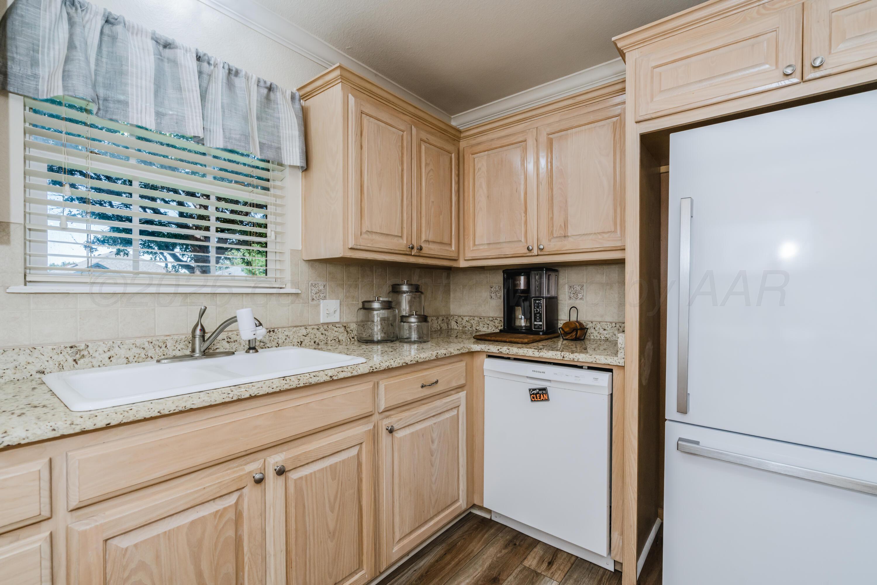 6314 Roadrunner Court Amarillo, TX 79119 - Photo 17 of 36 Kitchen View 4