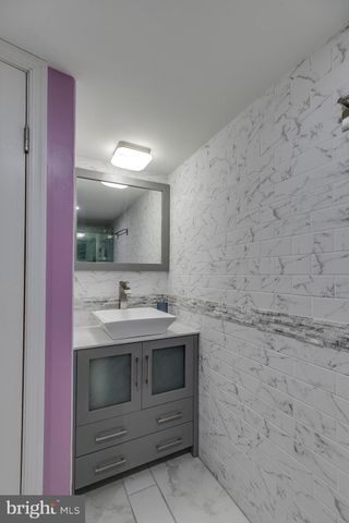 $570,000 | 1005 Waverly Street, Philadelphia, PA 19147