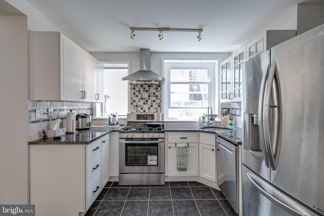 $570,000 | 1005 Waverly Street, Philadelphia, PA 19147