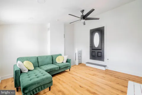 $2,275 | 1231 South 3rd Street, Philadelphia, PA 19147