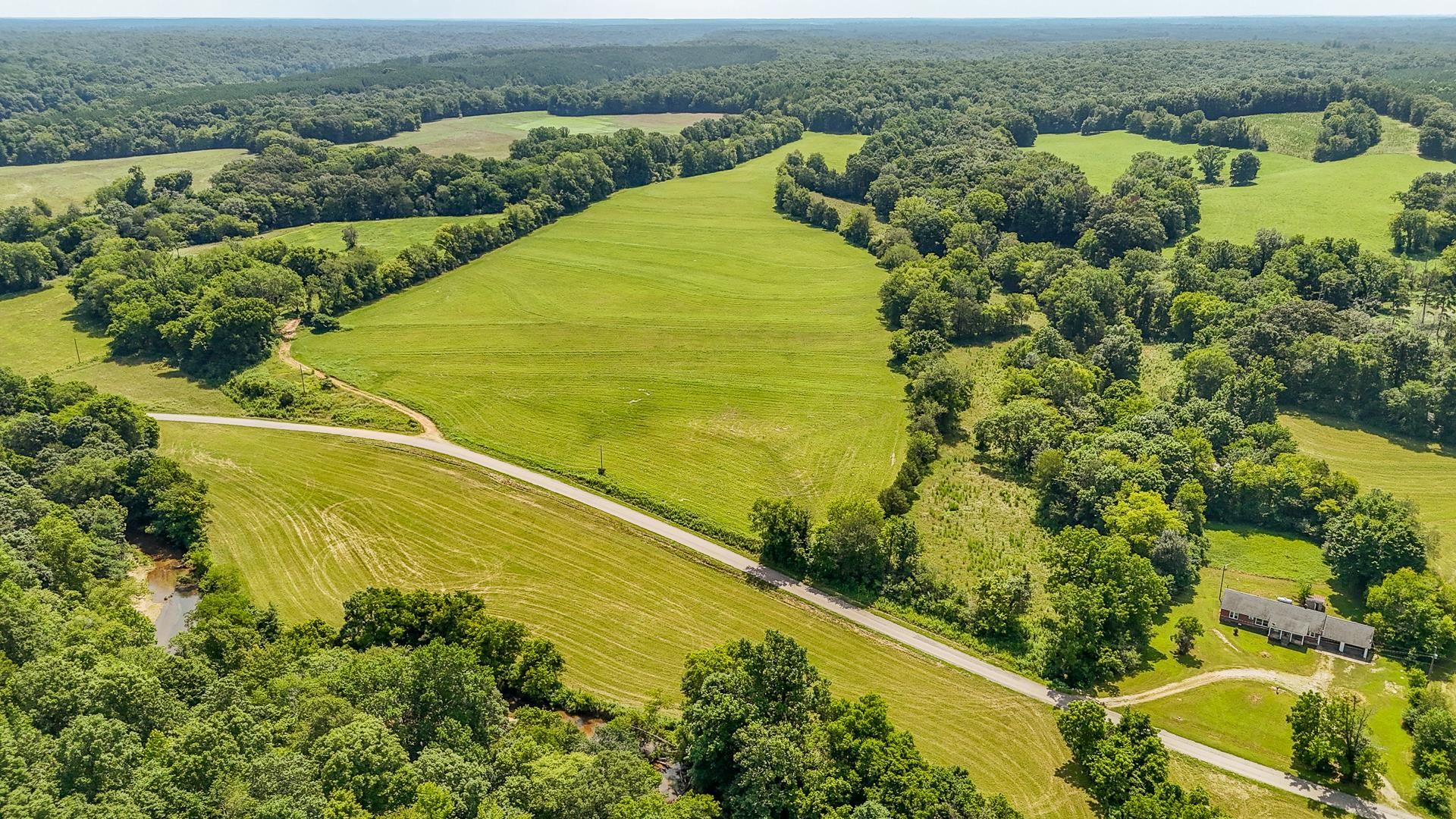 2245 Big Ivy Road Savannah, TN 38372 - Photo 12 of 39