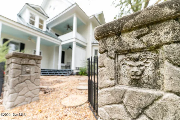 $459,000 | 301 North Granville Street, Edenton, NC 27932