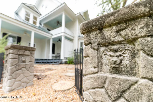 $459,000 | 301 North Granville Street, Edenton, NC 27932