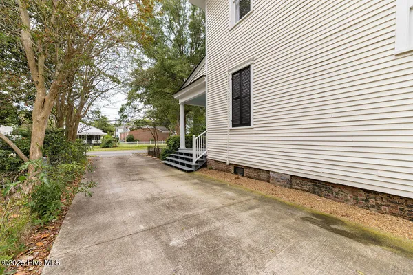 $459,000 | 301 North Granville Street, Edenton, NC 27932
