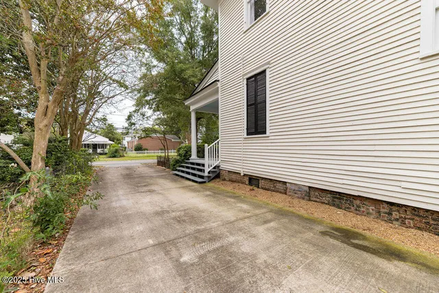 $459,000 | 301 North Granville Street, Edenton, NC 27932