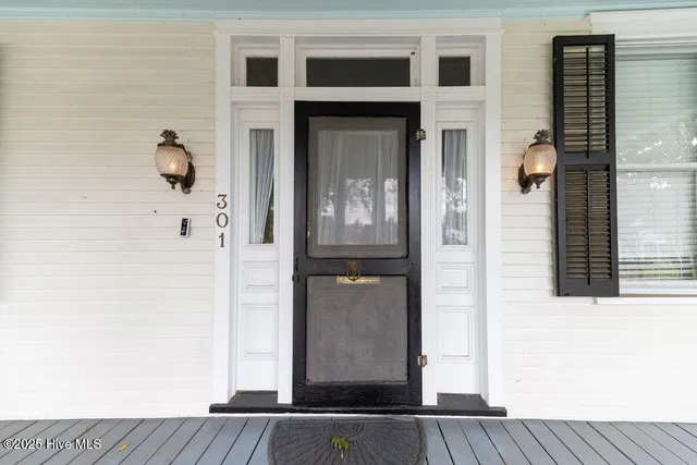 $459,000 | 301 North Granville Street, Edenton, NC 27932