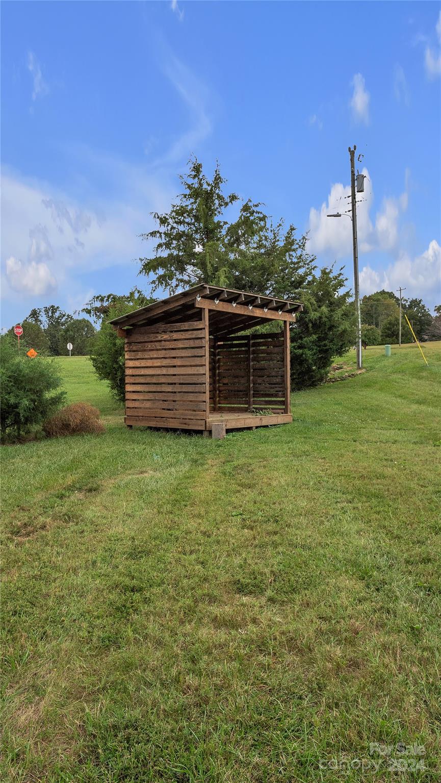 1847 Icard Ridge Road Taylorsville, NC 28681 - Photo 3 of 39 Gallery Image 3