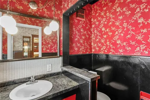 $450,000 | 1418 Pennsylvania Avenue, Pittsburgh, PA 15233