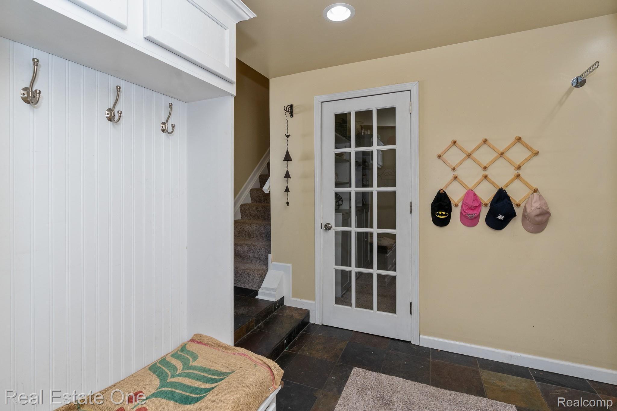 2686 Gerald Avenue Rochester, MI 48307 - Photo 11 of 44 Gerald MLS-W038.jpg