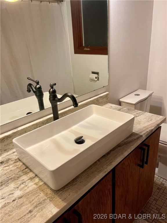 193 North High Street Camdenton, MO 65020 - Photo 9 of 19 Leather granite and vessel sink in bathroom upstai