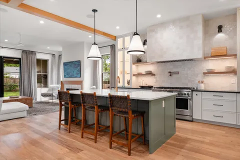 $1,025,000 | 6362 A Columbia Avenue, Nashville, TN 37209