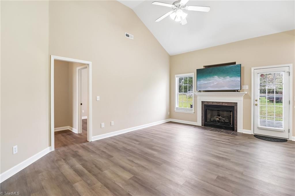 104 Mollie Road Harmony, NC 28634 - Photo 3 of 25
