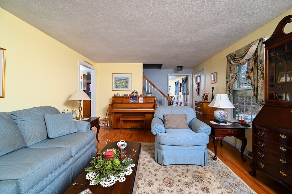 35 Signal Hill Road Marshfield, MA 02050 - Photo 14 of 31