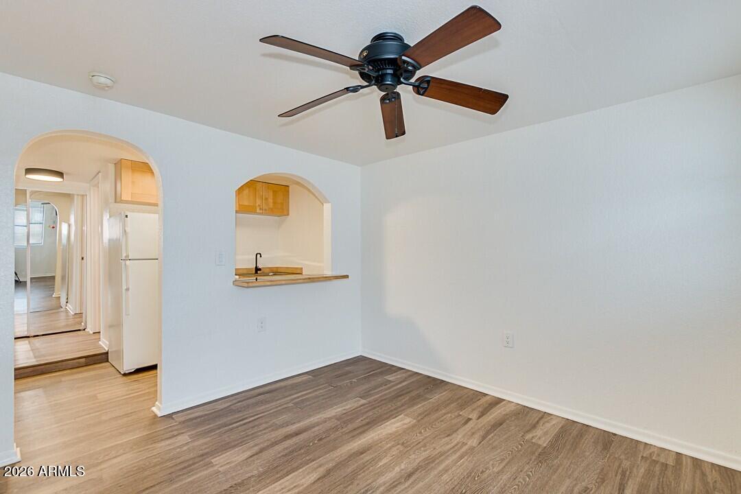 4633 North 8th Place, Unit C Phoenix, AZ 85014 - Photo 6 of 10 06-8th
