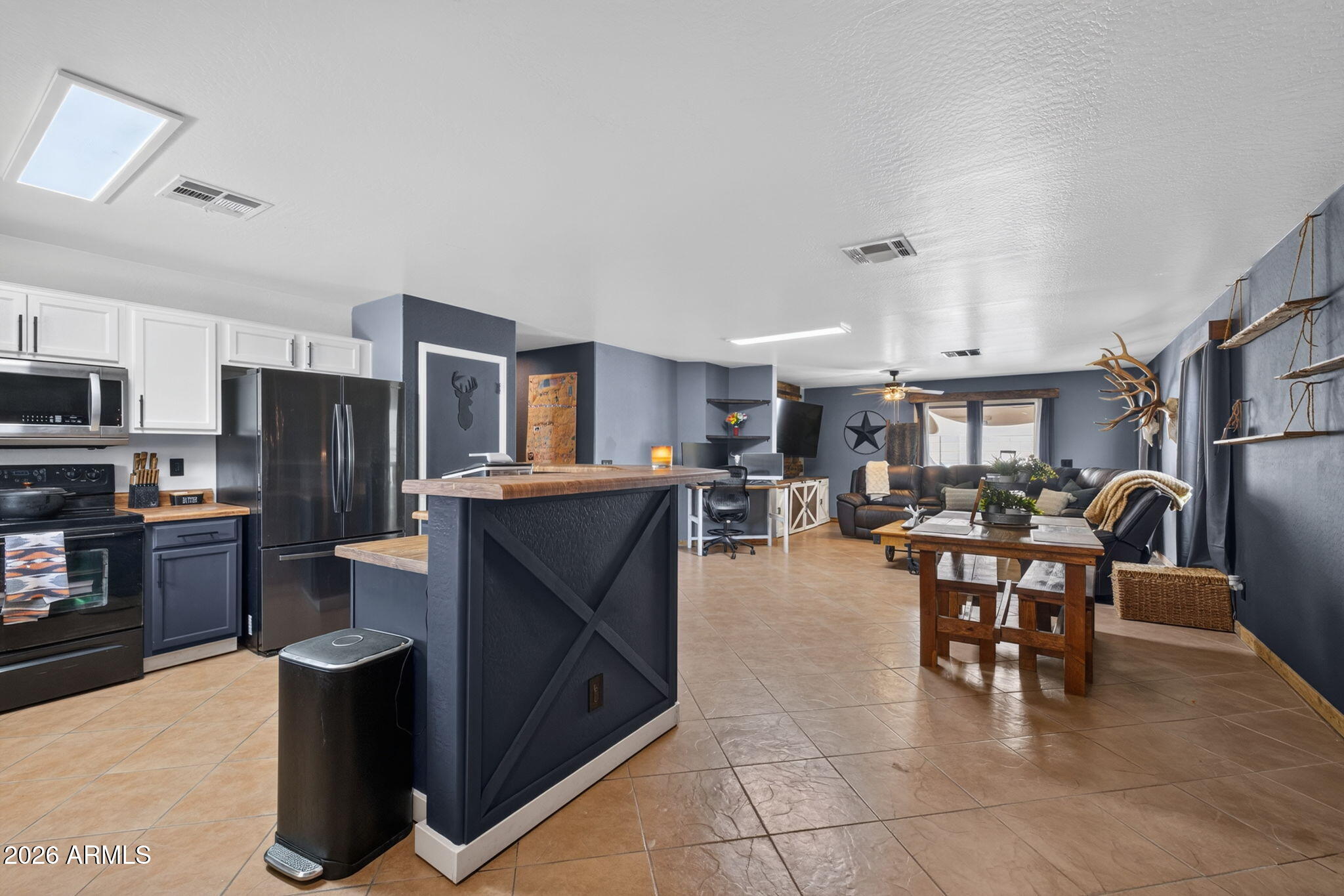 2681 South Powell Road Apache Junction, AZ 85119 - Photo 10 of 40 Kitchen