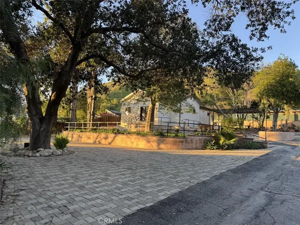 $4,000 | 9857 Foothill Boulevard, Lakeview Terrace, CA 91342