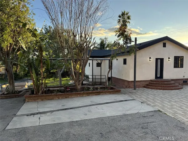 $4,000 | 9857 Foothill Boulevard, Lakeview Terrace, CA 91342