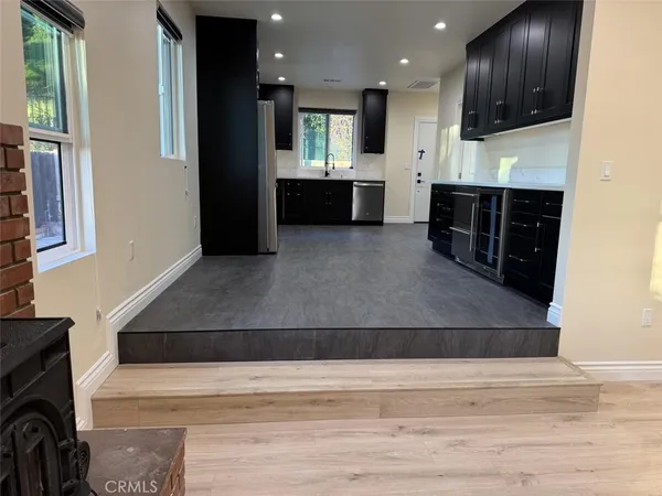 $4,000 | 9857 Foothill Boulevard, Lakeview Terrace, CA 91342