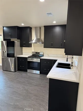 $4,000 | 9857 Foothill Boulevard, Lakeview Terrace, CA 91342