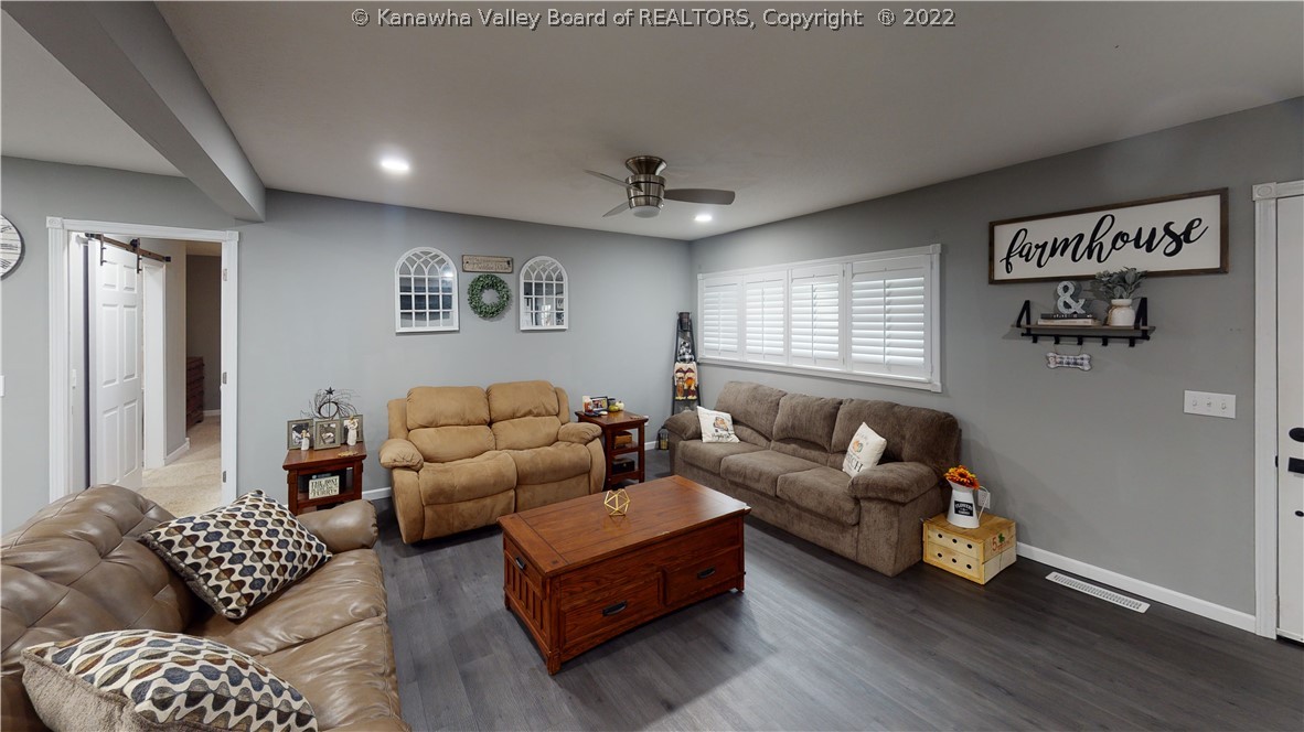 702 South Ritchie Avenue Ravenswood, WV 26164 - Photo 3 of 22 Gallery Image 3