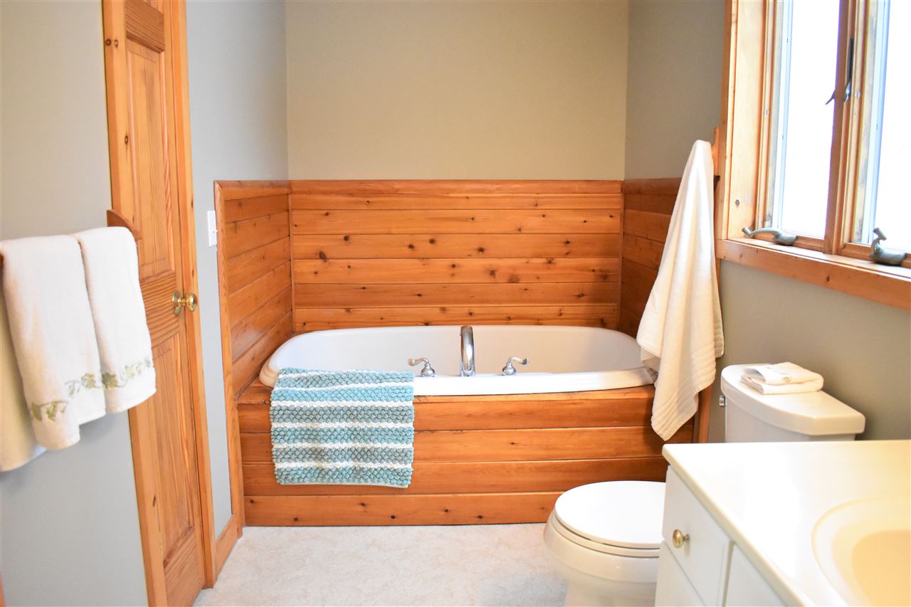 3601 South Maple Valley Road Suttons Bay, MI 49682 - Photo 16 of 41 1856565-15.JPG