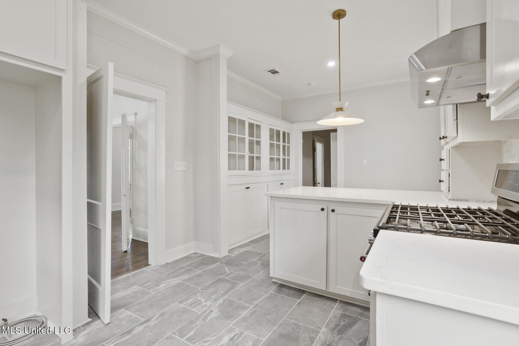 1229 Poplar Boulevard Jackson, MS 39202 - Photo 18 of 26 1229 Poplar Blvd2-15