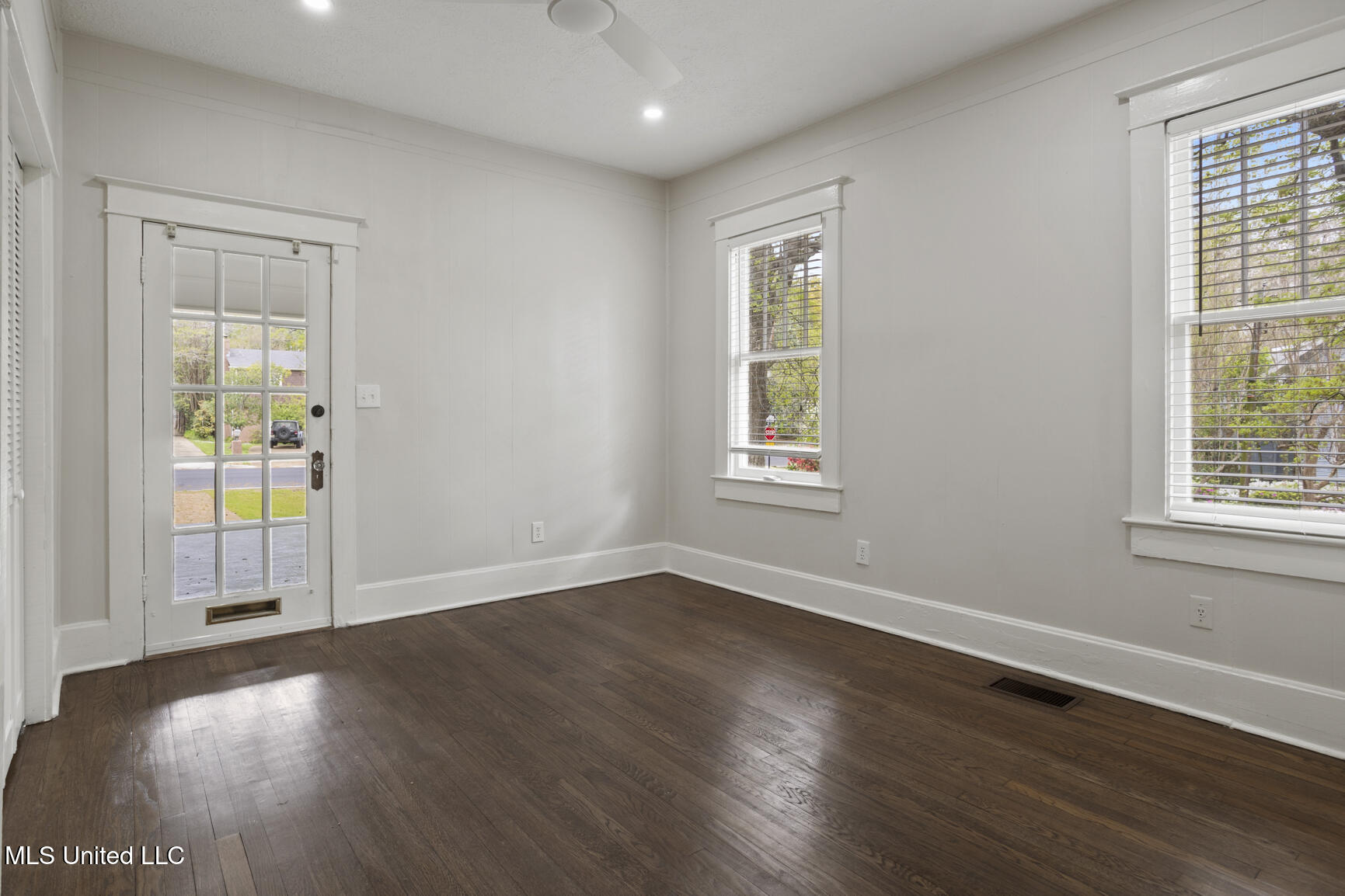 1229 Poplar Boulevard Jackson, MS 39202 - Photo 19 of 26 1229 Poplar Blvd2-24