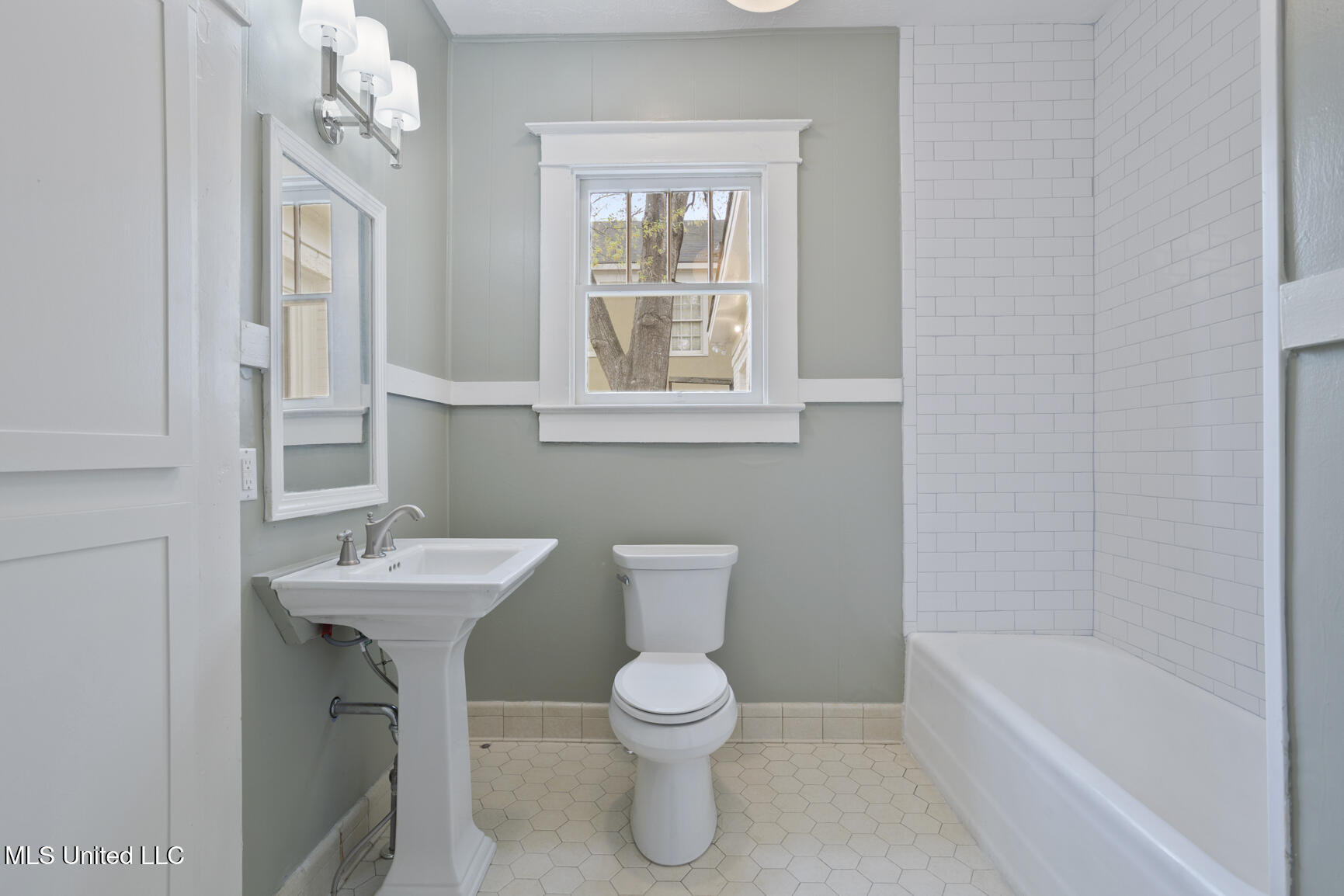 1229 Poplar Boulevard Jackson, MS 39202 - Photo 20 of 26 1229 Poplar Blvd2-20