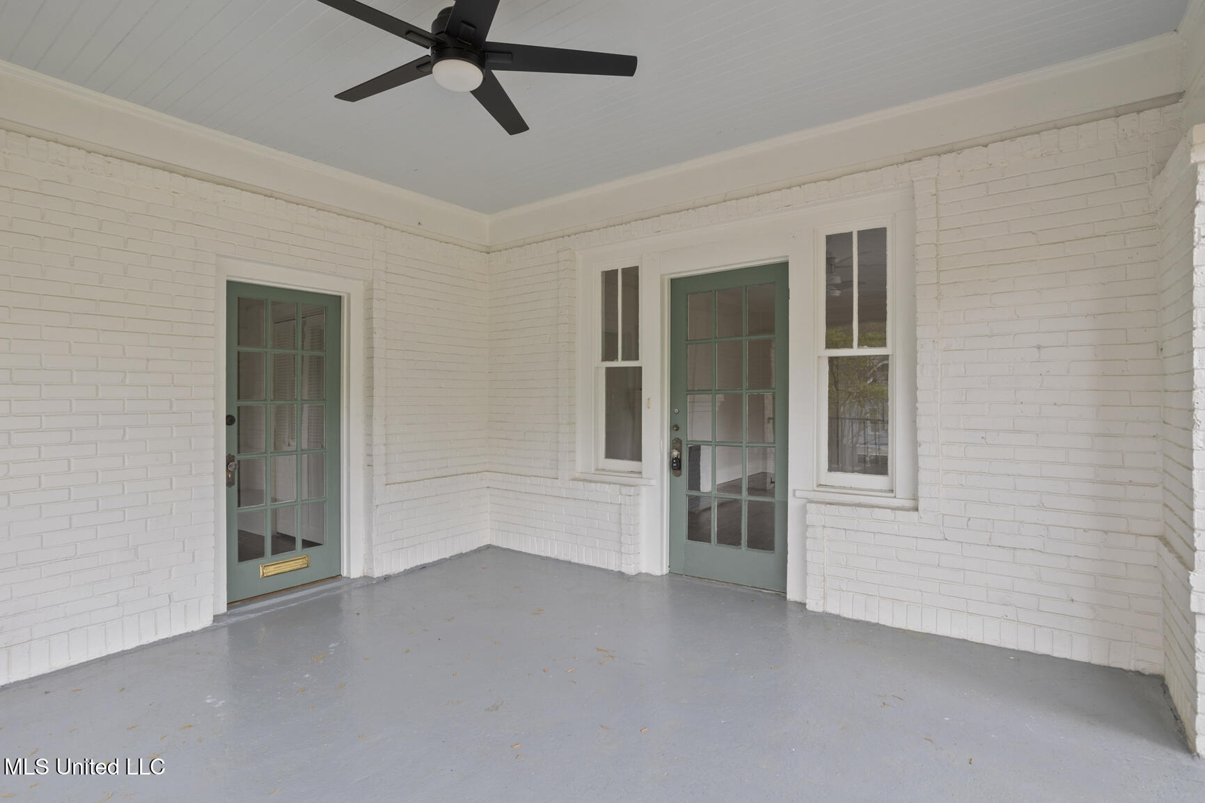 1229 Poplar Boulevard Jackson, MS 39202 - Photo 3 of 26 1229 Poplar Blvd2-3