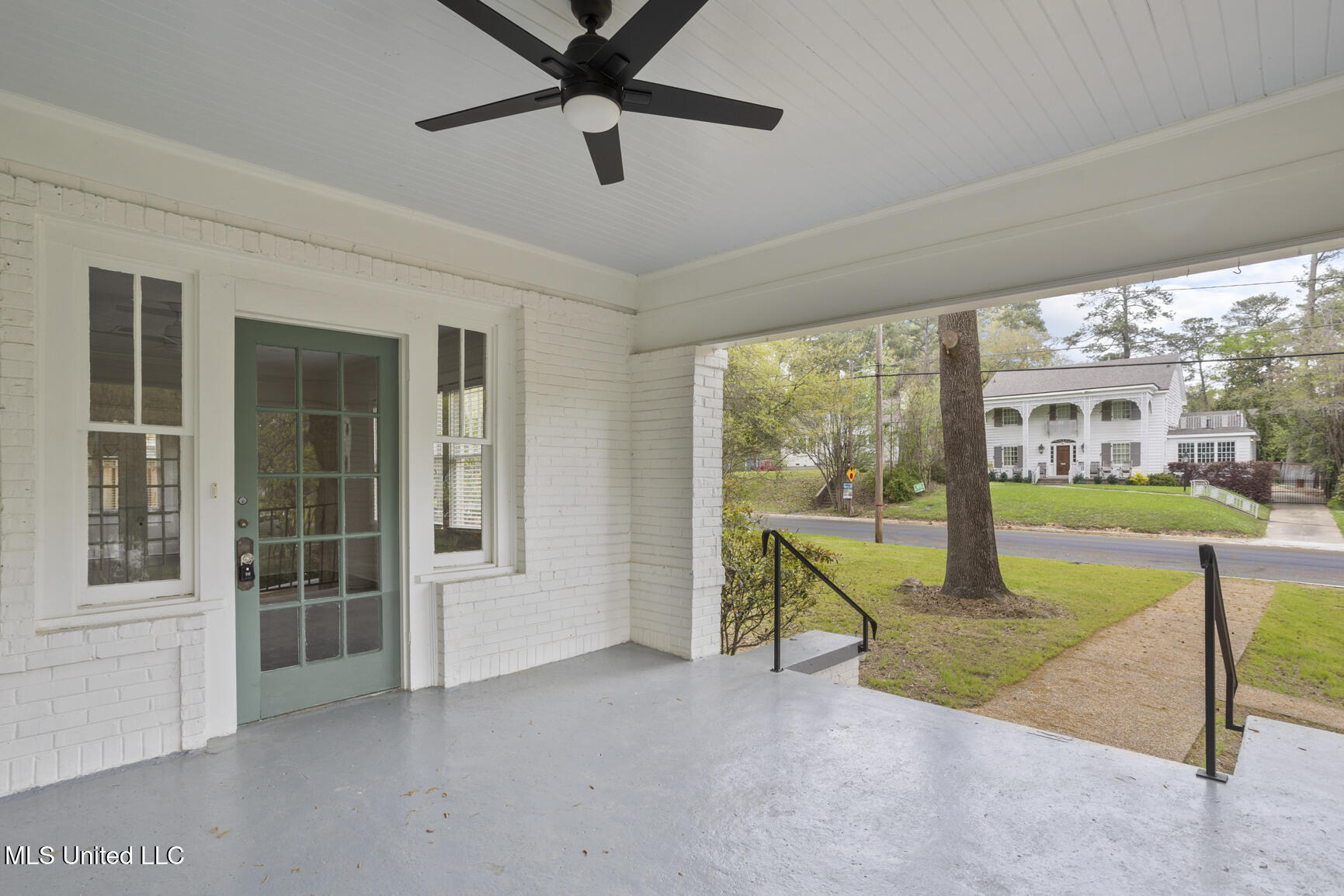 1229 Poplar Boulevard Jackson, MS 39202 - Photo 4 of 26 1229 Poplar Blvd2-4