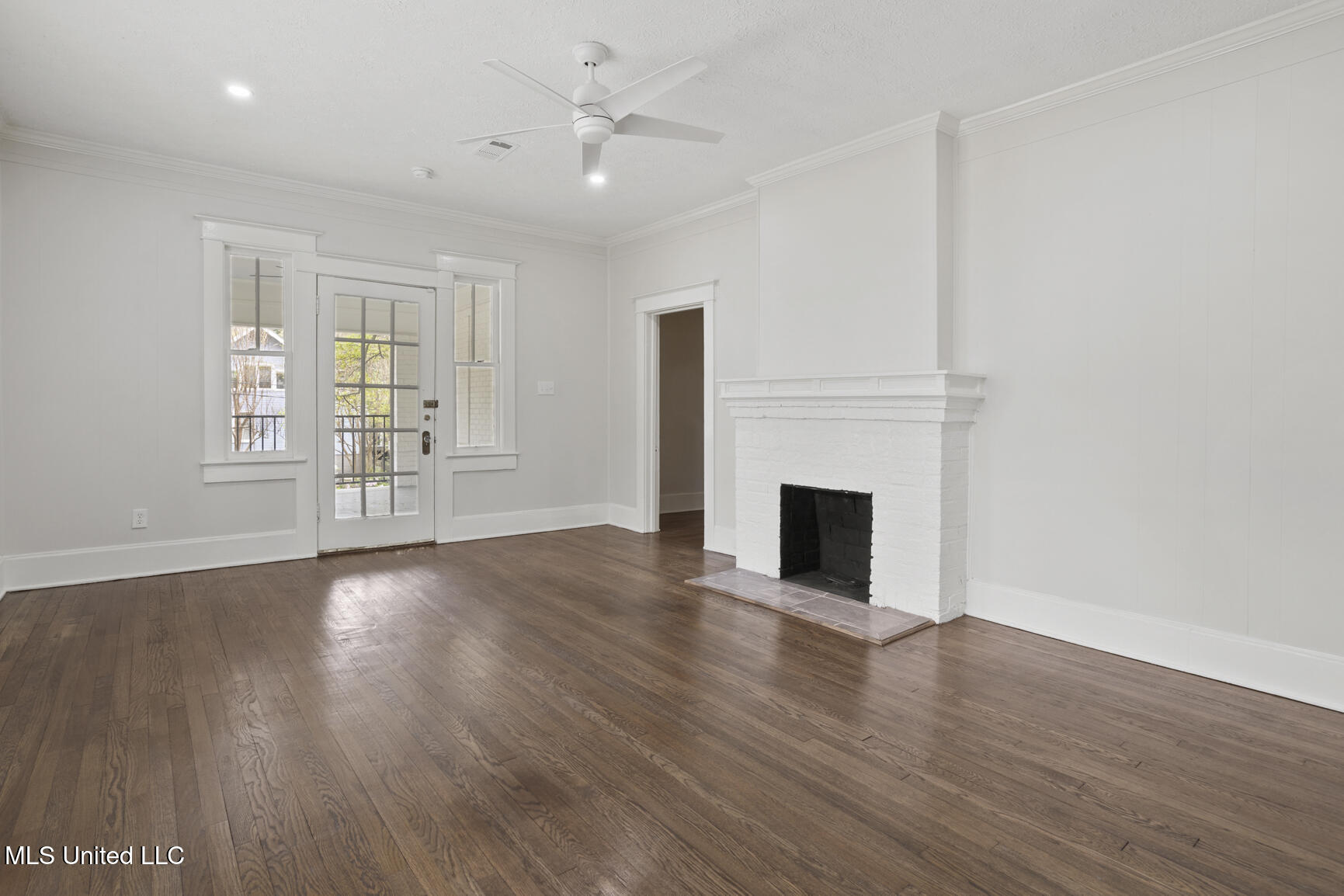 1229 Poplar Boulevard Jackson, MS 39202 - Photo 6 of 26 1229 Poplar Blvd2-8