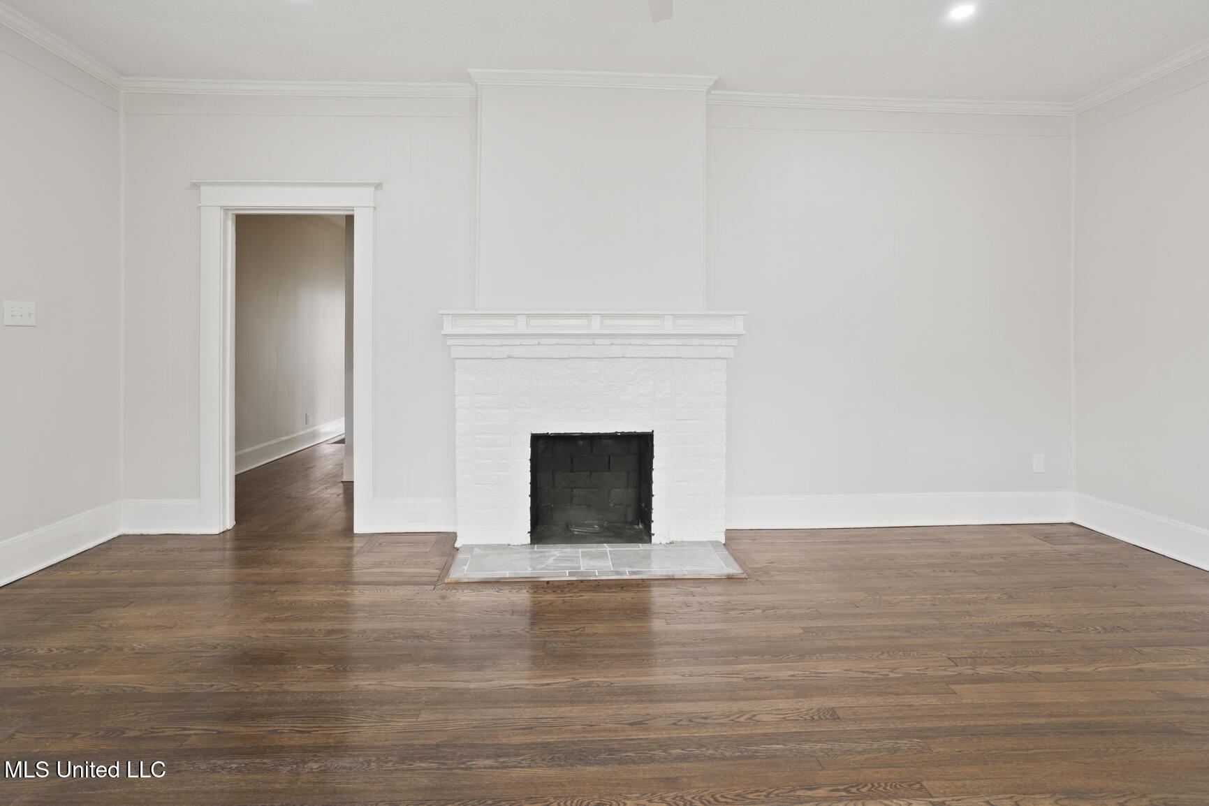 1229 Poplar Boulevard Jackson, MS 39202 - Photo 7 of 26 1229 Poplar Blvd2-7