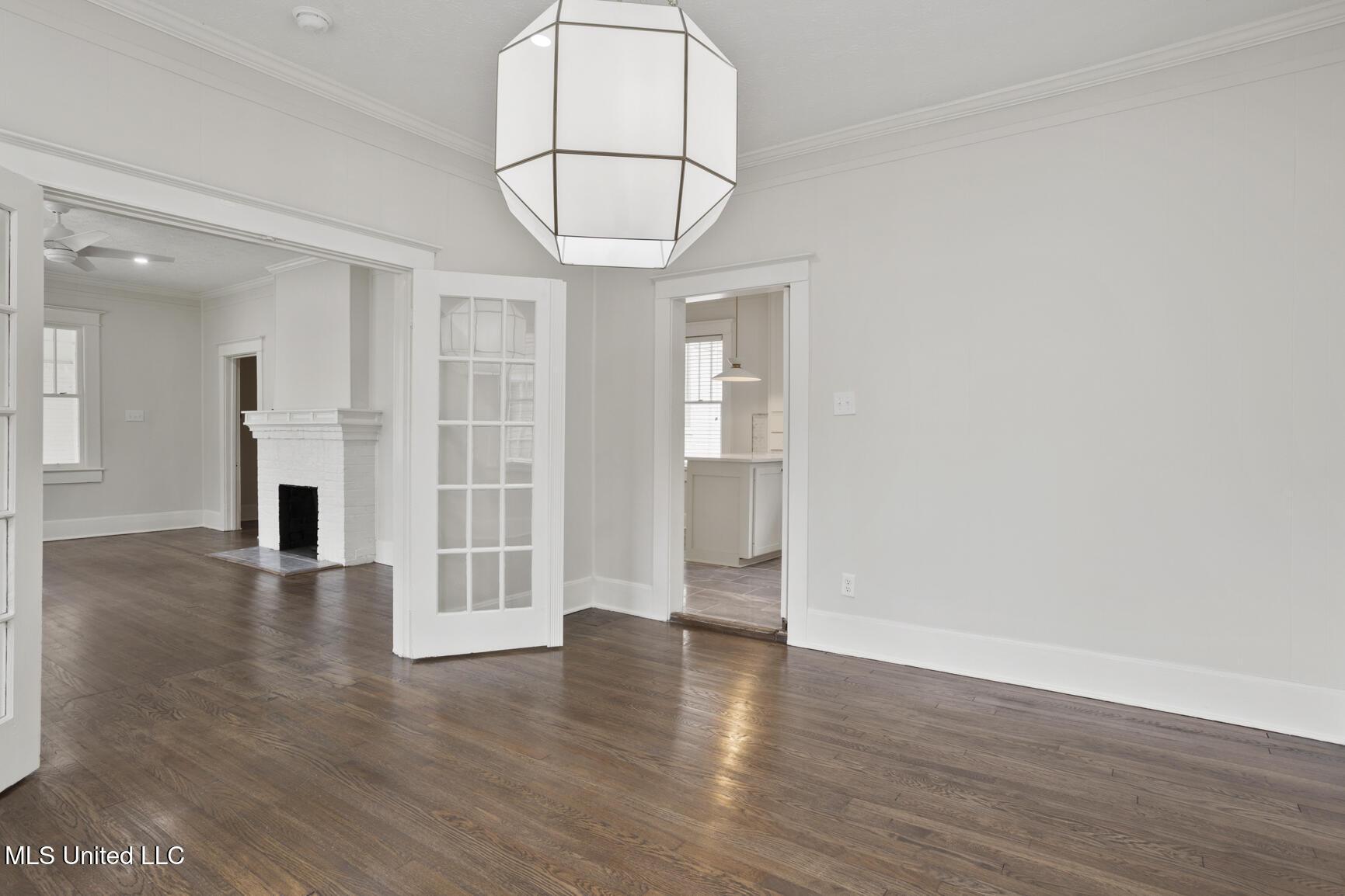 1229 Poplar Boulevard Jackson, MS 39202 - Photo 10 of 26 1229 Poplar Blvd2-11