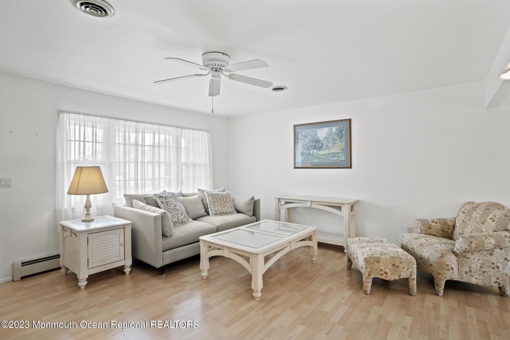 14 Oakfield Road Toms River, NJ 08757 - Photo 6 of 20 14 Oakfield (6)